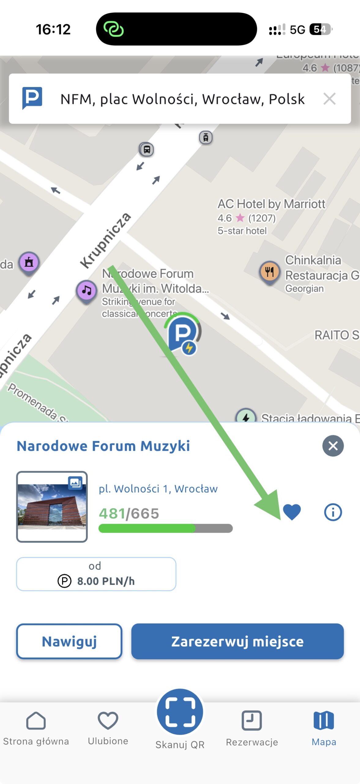 Karta parkingu NFM, strzałka wskazuje serduszko ulubionych
